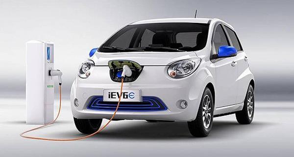 不懼補貼新政，綜合續(xù)航超300公里的微型電動車強勢來襲
